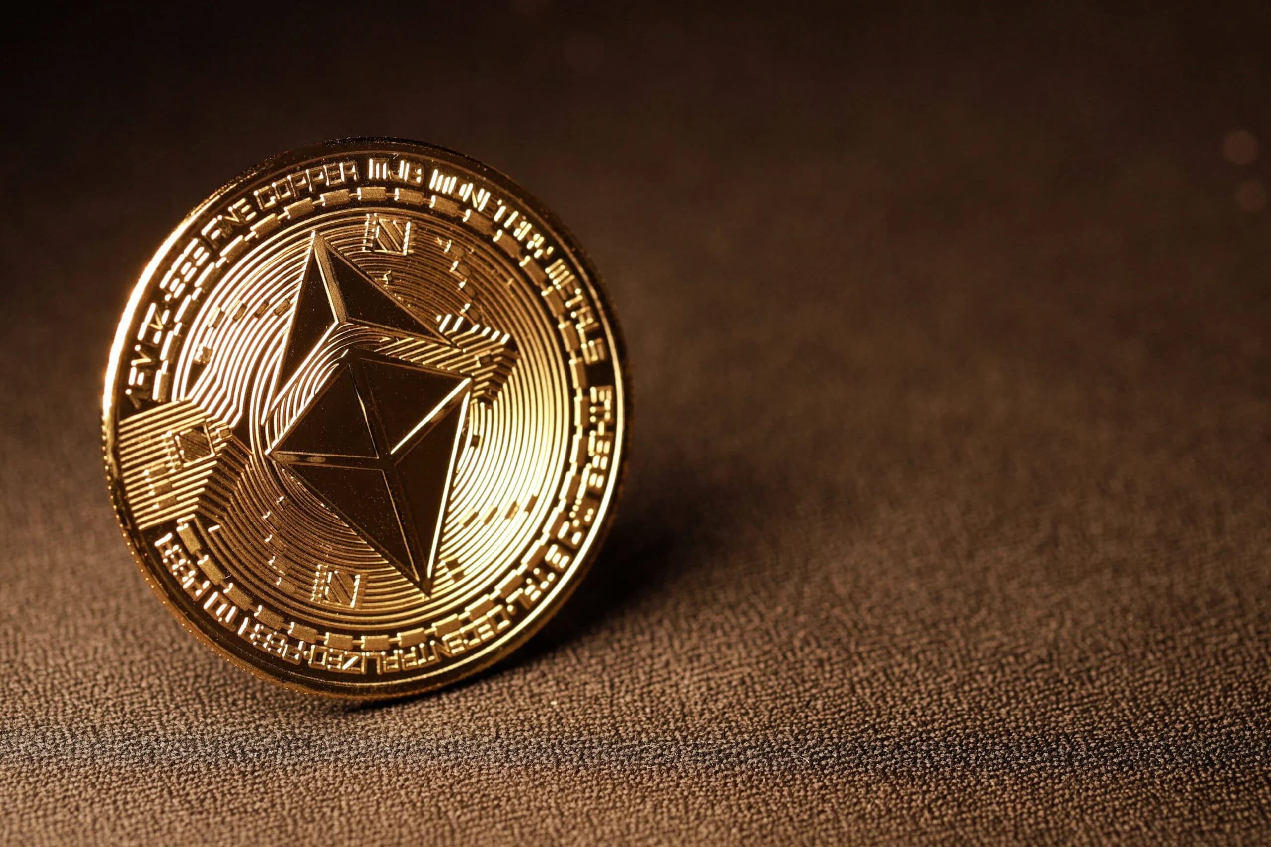صغار المستثمرين يرفعون حيازات Ethereum لمستويات قياسية وسط تخارج الحيتان